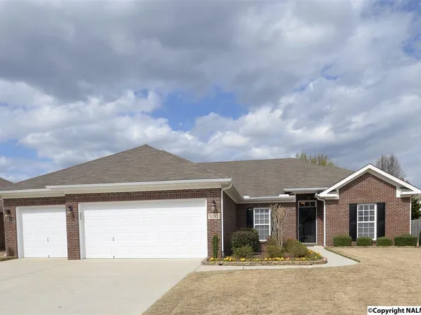 5015 Patriot Park Cir, Owens Cross Roads, AL 35763