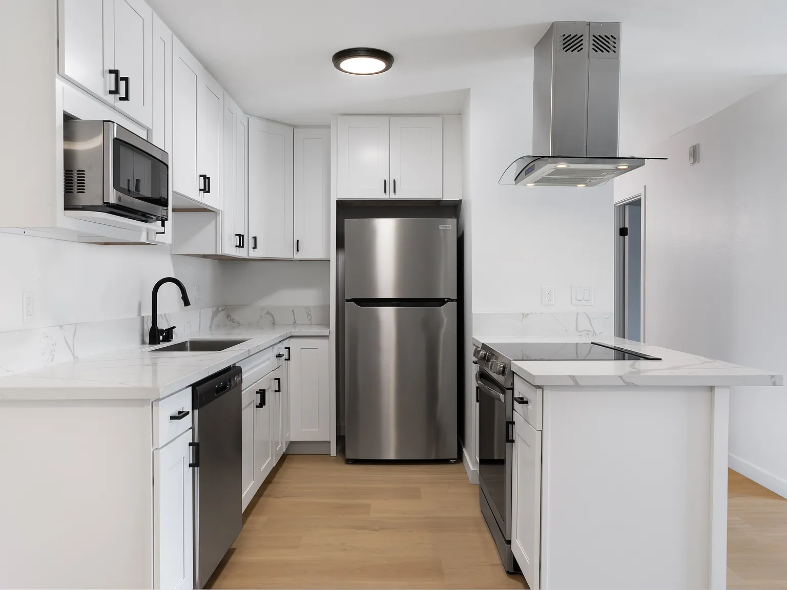 Serra Grove Apartments — Photo 4