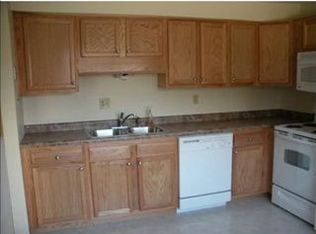 959 Academy Heights Dr, Greensburg, PA 15601
