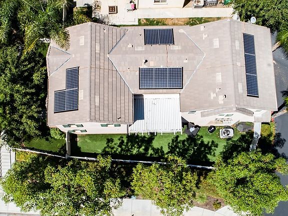 5th image of 27536 Peony Ln