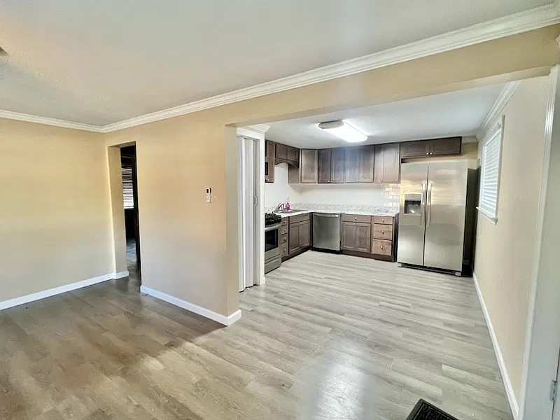401 Brett Street South - 401 — Photo 3