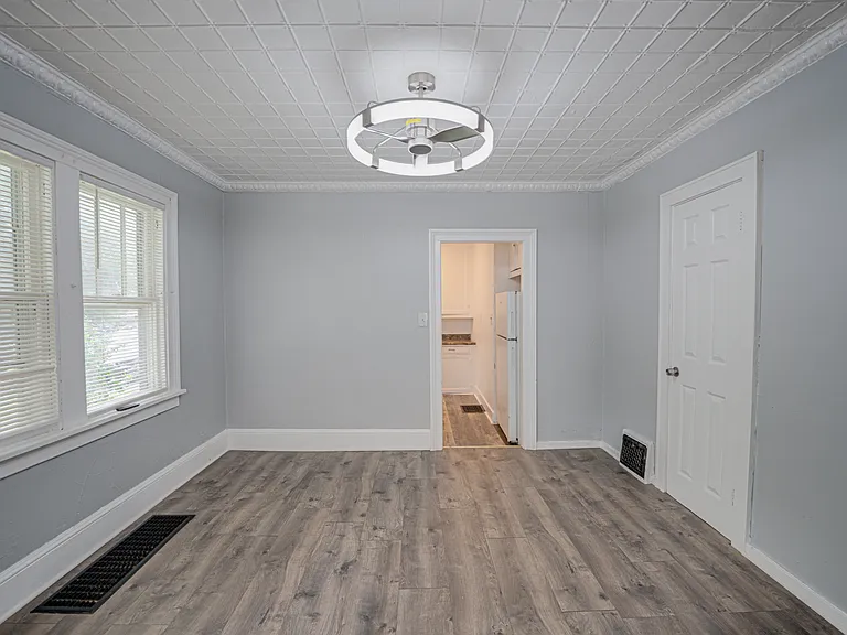 426 N Lake St #3 — Photo 11