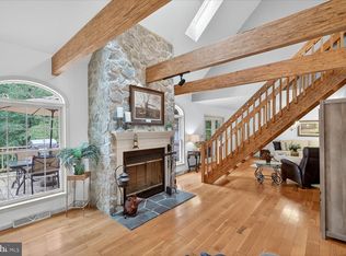 575 Whitehall Rd, Reinholds, PA 17569