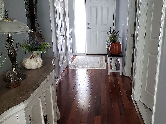 4th image of 30087 Arlington St