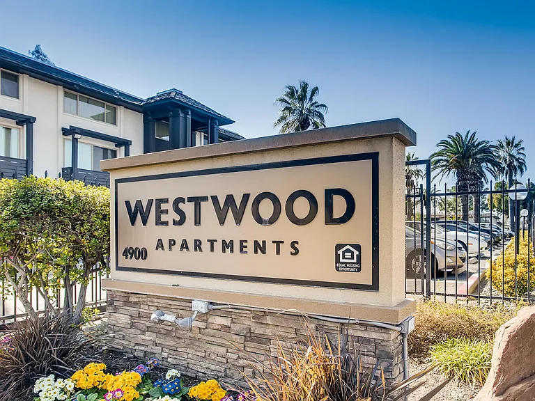 Westwood — Photo 26