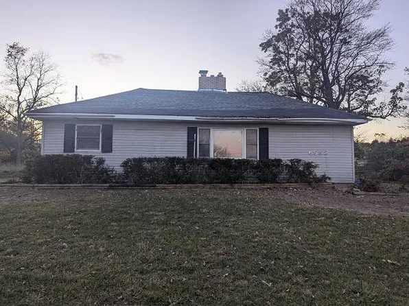 6532 S Saint Clair Rd, Saint Johns, MI 48879