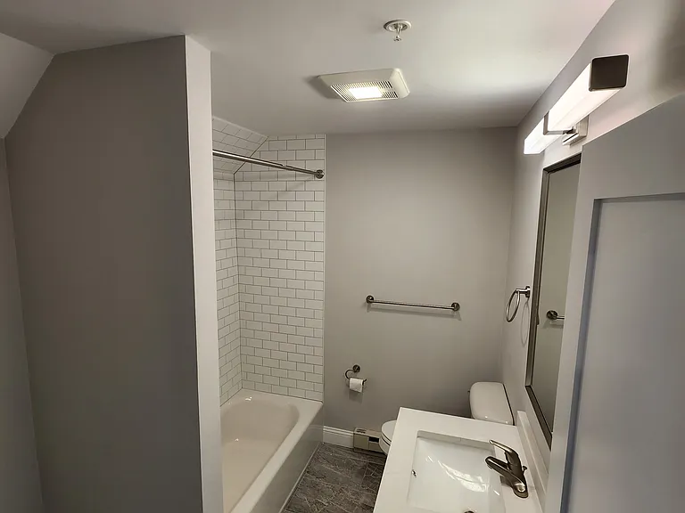 329 Bank St #2 — Photo 7