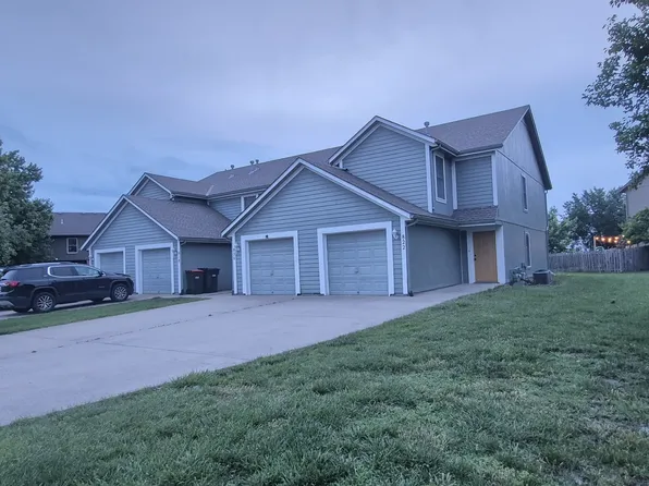 822 E 167th Ct, Gardner, KS 66030