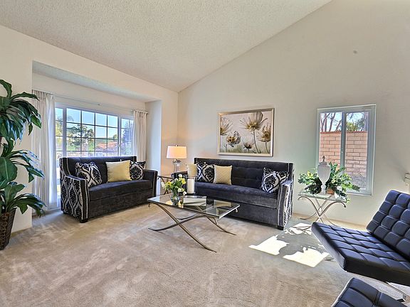 3rd image of 24380 Sunnycrest Ct