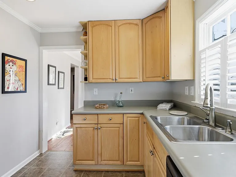 1474 Brooklyn Ave NW — Photo 10