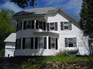 32 River Rd, Pittsfield, NH 03263