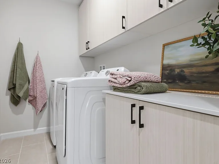 913 Cadence View Way — Photo 32