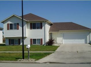 5196 6th Ave N, Grand Forks, ND 58203