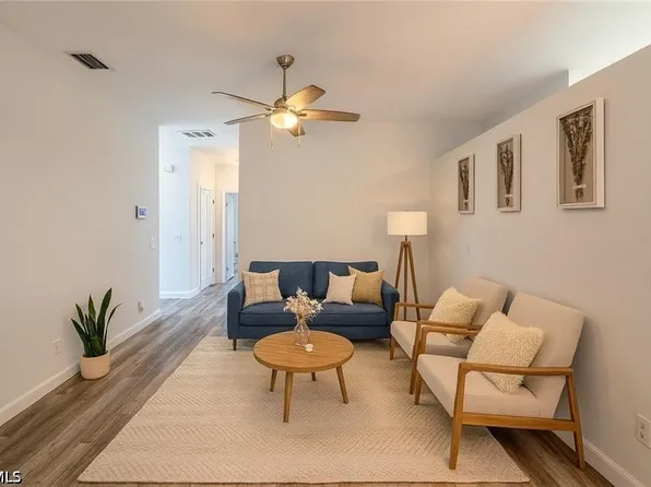 10700 Aqua Surf Ct, Estero, FL 33928