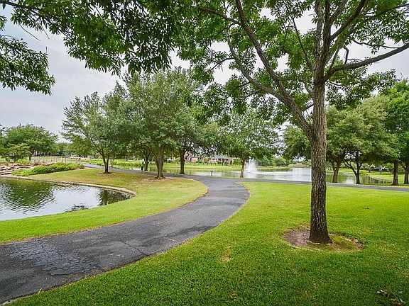 3rd image of 22623 Sierra Lake Ct
