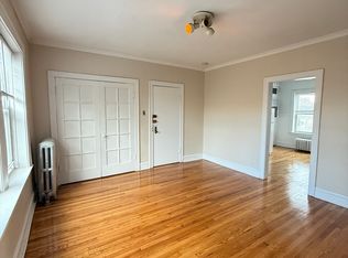 2855 W Berteau Ave #2G, Chicago, IL 60618