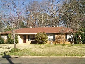 1st image of 1302 Crescent Dr