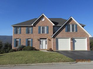 2035 Stone Mill Dr, Salem, VA 24153