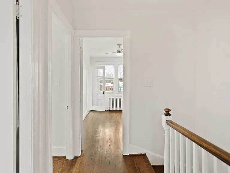 4312 10th St NE — Photo 17