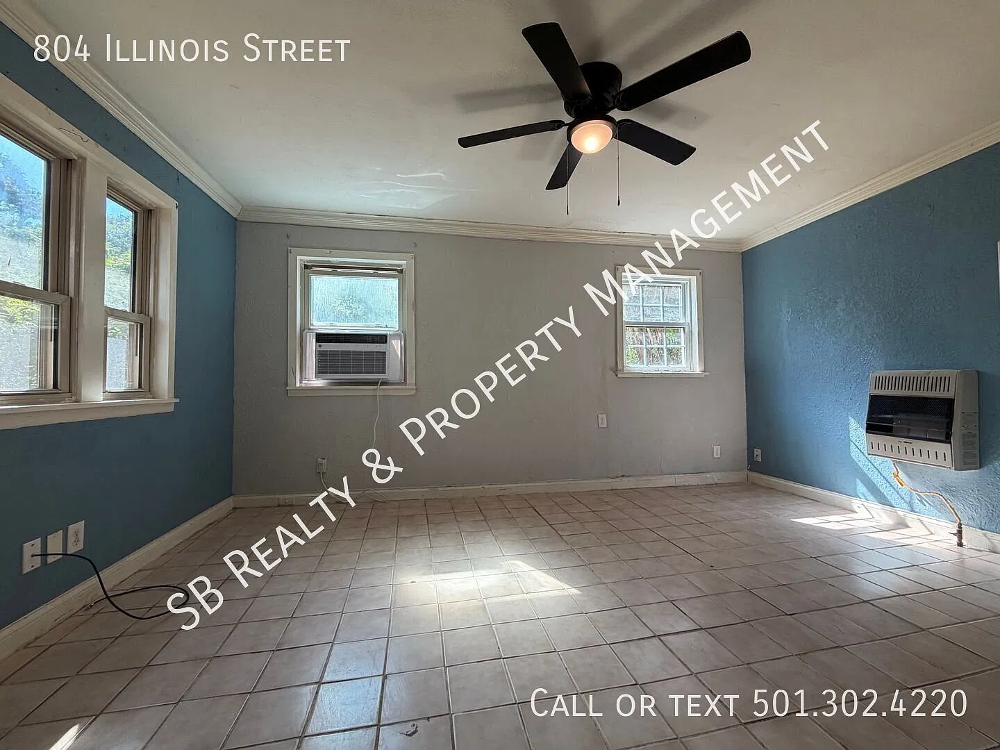 One Bedroom, One bathroom with an Additional Room! — Photo 3