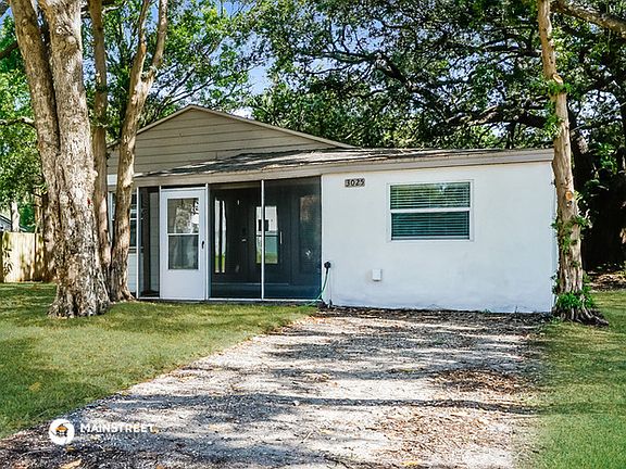 2nd image of 3025 W Van Buren Dr