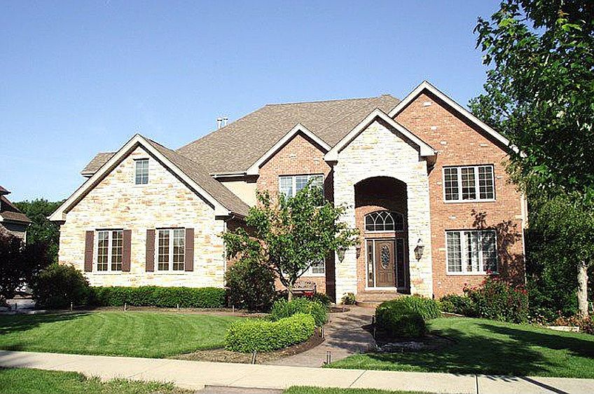 1st image of 20051 Oakwood Dr