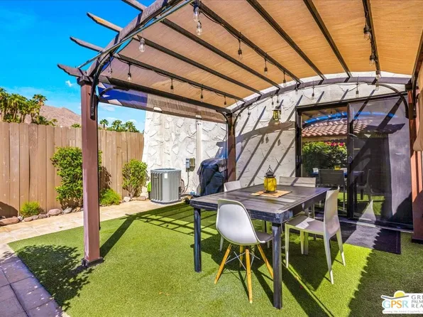 379 W Mariscal Rd, Palm Springs, CA 92262