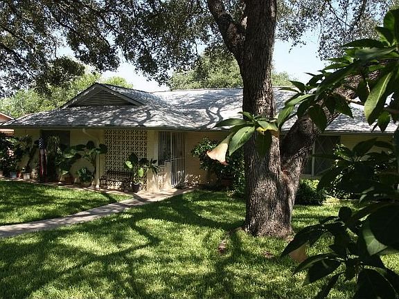 3rd image of 8735 Sagebrush Ln