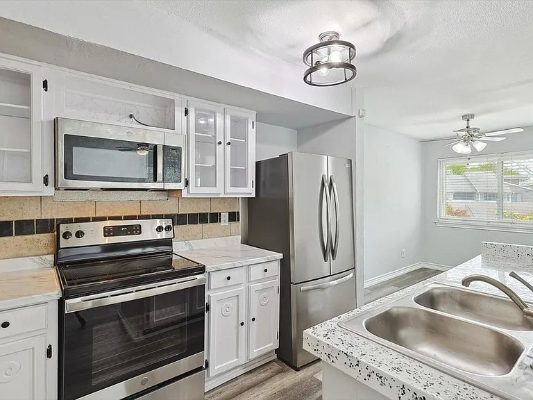 9805 Walnut St #C206 — Photo 18