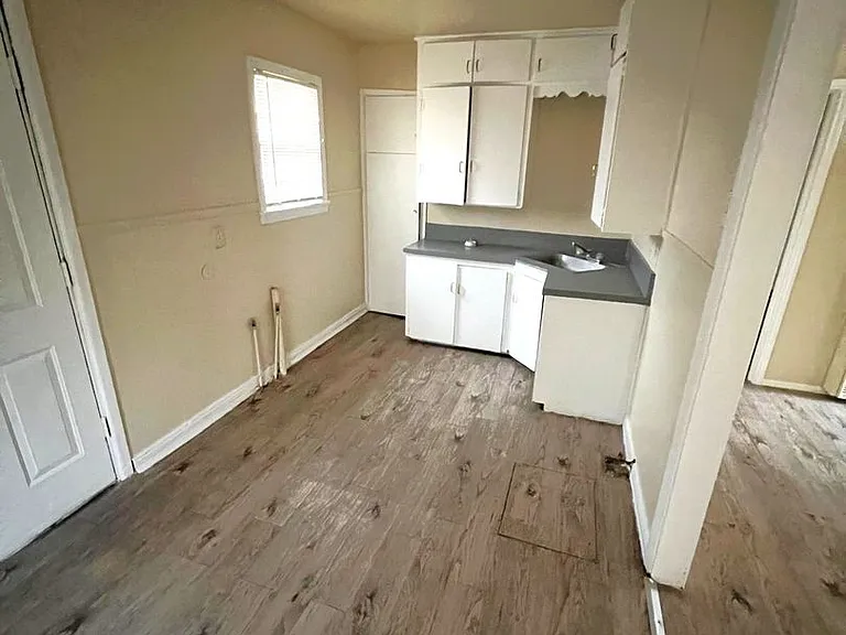 3102 Duke St — Photo 2