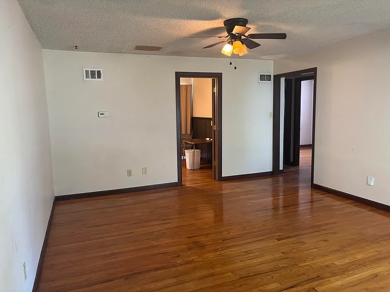 5708 E Skinner St — Photo 2