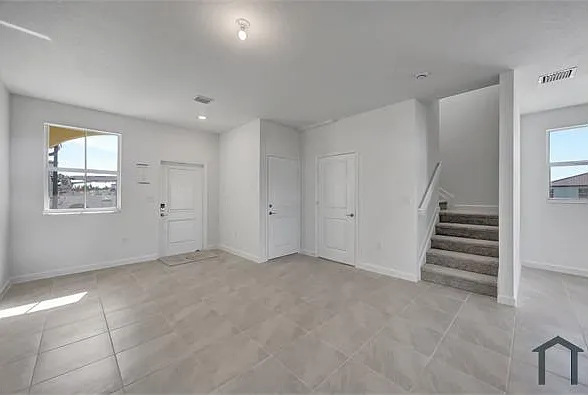 3 bed, $3,000 — Photo 3