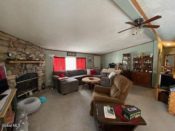 4th image of 122 New Turnpike Road