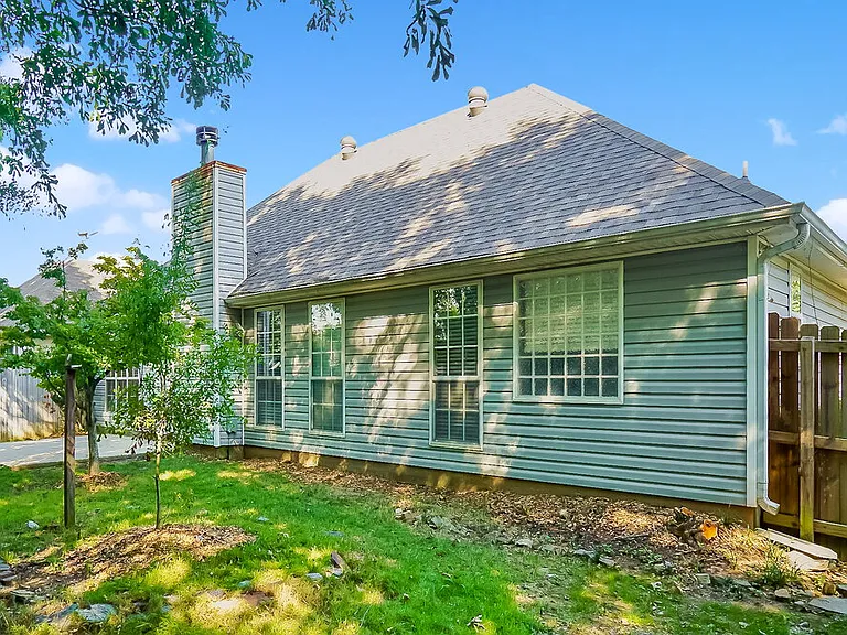 8028 Rockhampton Cir — Photo 18