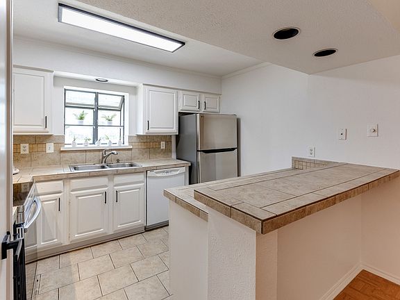 3rd image of 15221 Berry Trl APT 304