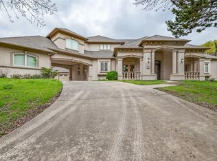 818 Bluff Ridge Dr, Cedar Hill, TX 75104