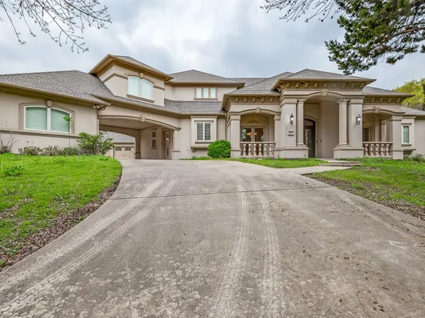 818 Bluff Ridge Dr, Cedar Hill, TX 75104