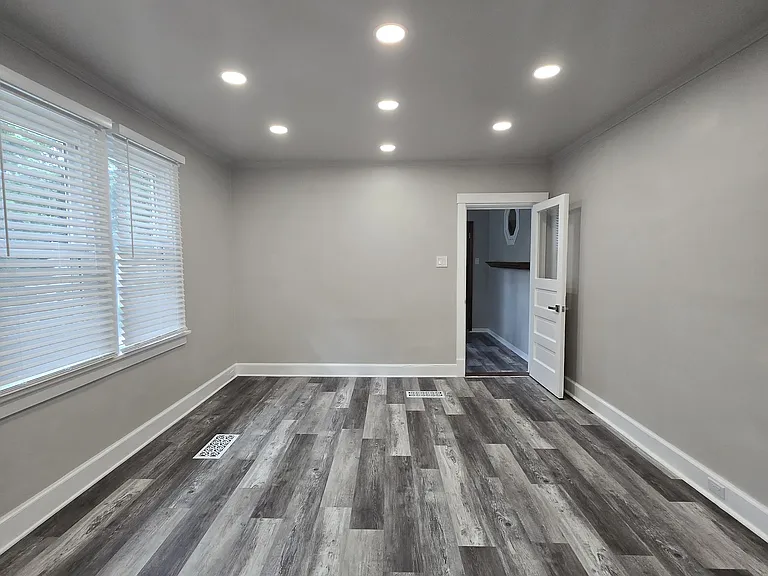 9980 Rinaman Rd — Photo 6