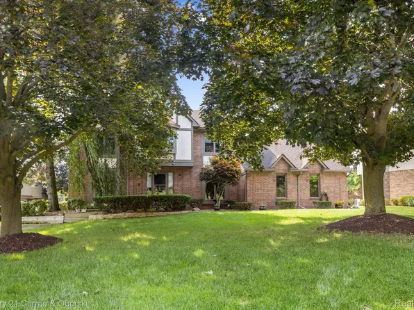 38663 Wakefield Ct, Northville, MI 48167