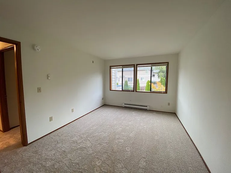 Shorecrest Apartments — Photo 37