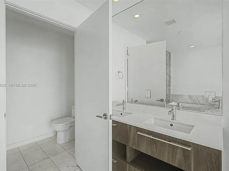 480 NE 31st St #3902 — Photo 18