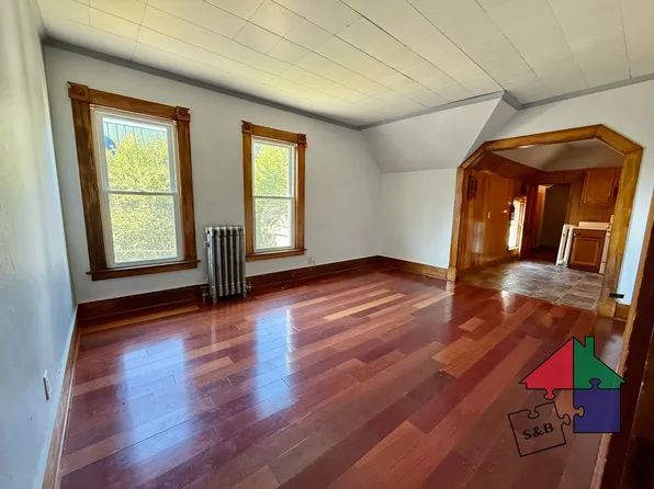 19 College St, 19 College St #2, Barre, VT 05641