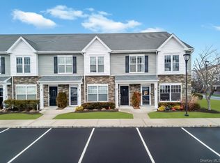 96 Somerton Ave, Central Islip, NY 11722