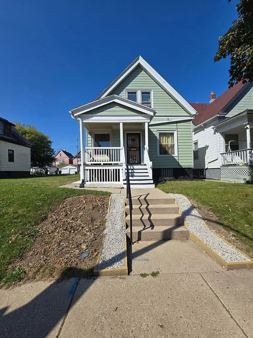 Freshly Renovated Two-Bedroom Single-Family Home in Milwaukee — Photo 3