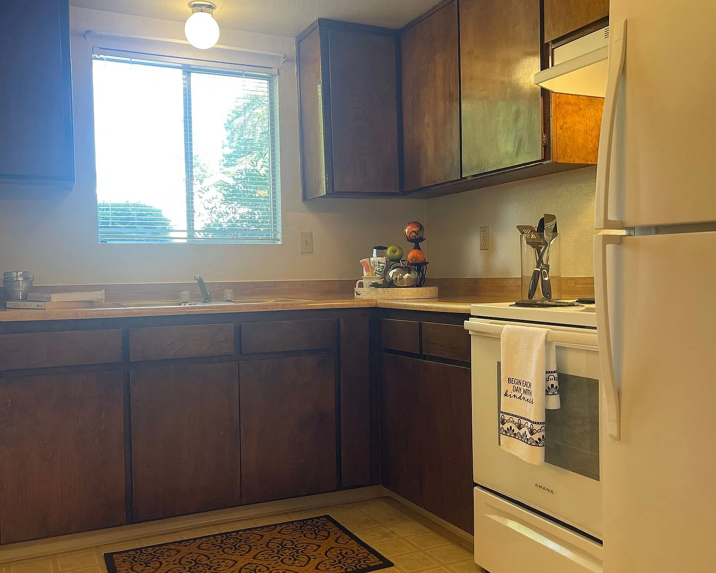 Warner Studios Apartments — Photo 4