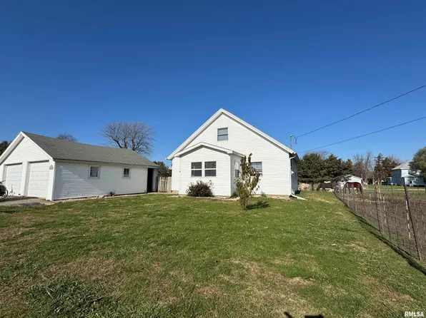 224 South St, Cameron, IL 61423