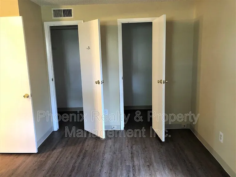 3393 Madison Ave #W328 — Photo 8