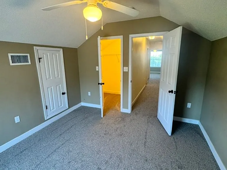 712 Denise Dr — Photo 32