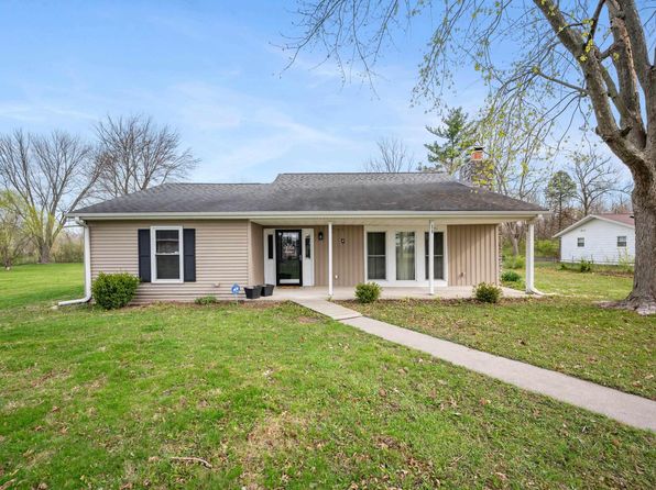 7010 W Edgewood Dr, Yorktown, IN 47396