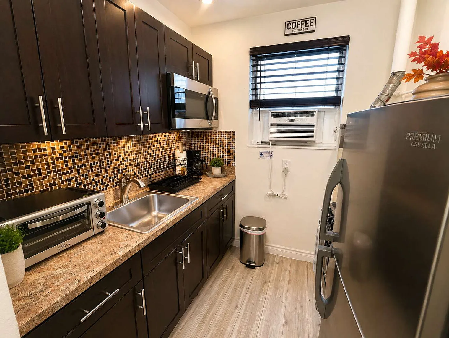 1 bed, 1.0 bath, 548 sqft, $2,825 — Photo 4